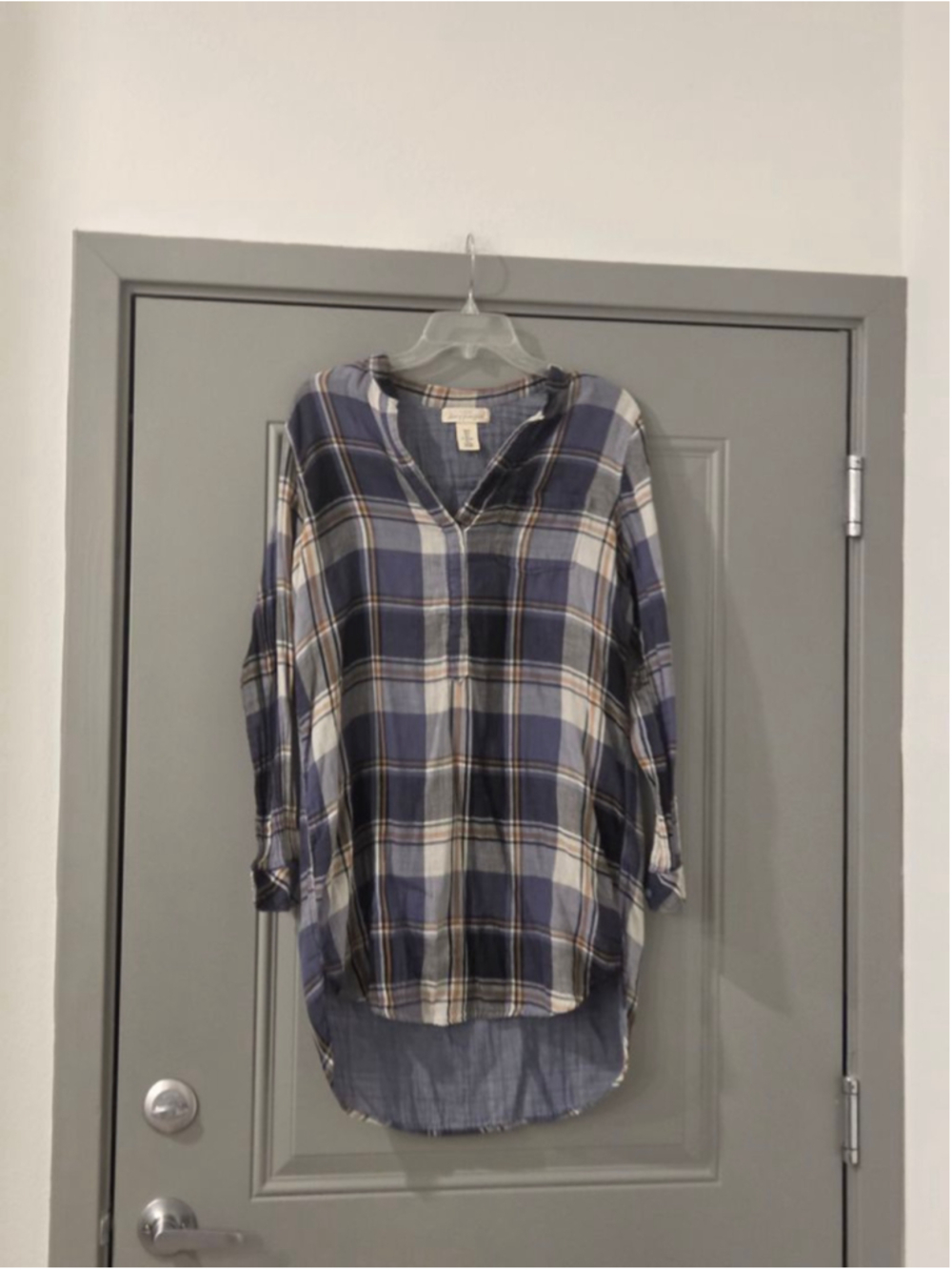 Women's L.O.G.G. Plaid Tunic Top Size 8 Blue White Orange